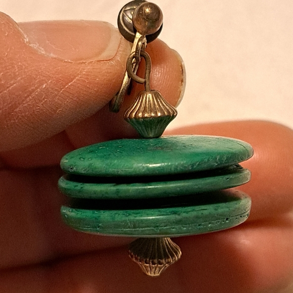 ⌛️ Vintage Earrings 12/6 - Picture 2 of 5